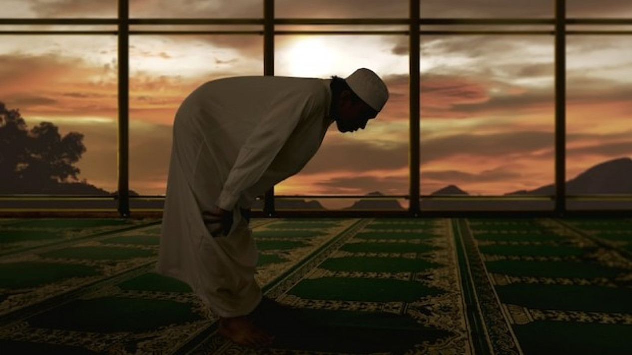 3 Keutamaan Sholat Tahajud, Amalan Sunnah Orang-orang Sholeh yang Dapat Menghapuskan Segala Dosa
            - galeri foto