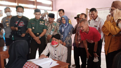 Jawab Surat Siswa SD Negeri Sugihan 03, Ganjar Pranowo Kunjungi Sekolah Beri kejutan Kasih Laptop untuk Pelajar