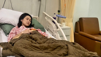 Tipes dan Leukosit Rendah, Ayu Ting Ting Dilarikan ke Rumah Sakit