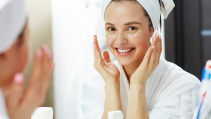 6 Urutan Skincare Pagi yang Paling Tepat, Hati-hati Ada yang Sering Kebalik-balik Penggunaannya!