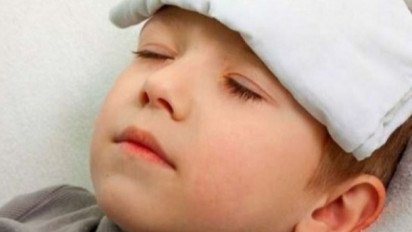 Lekas Bawa Anak ke Rumah Sakit jika Deman dengan Gejala Penyerta