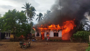 Ditinggal Bekerja, 1 Unit Rumah Semi Permanen di Kota Padang Sidempuan Ludes Terbakar