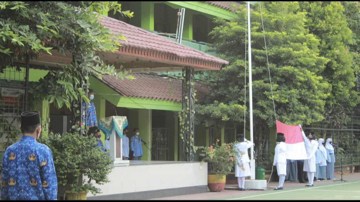 Kasudin Jakarta Utara Purwanto Sebut Kasus Guru Intoleransi di SMAN 52 Jakarta Terduga 4 Oknum Guru
            - galeri foto