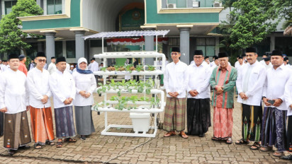 Dukung Urban Farming di Hari Santri 2022, Pemprov DKI Jakarta Salurkan Bantuan Sarana Pertanian