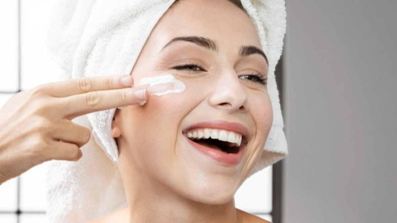 5 Kandungan Skincare Paling Ampuh Untuk Meredakan Jerawat, Efektivitasnya Tidak Perlu Diragukan Lagi!
            - galeri foto