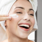 5 Kandungan Skincare Paling Ampuh Untuk Meredakan Jerawat, Efektivitasnya Tidak Perlu Diragukan Lagi!