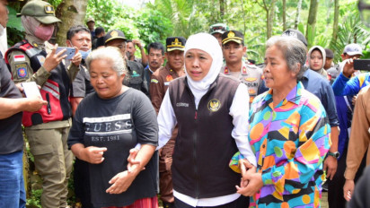 Gubernur Khofifah Sambangi Korban Longsor dan Tanah Retak di Trenggalek, Siapkan Lahan Relokasi