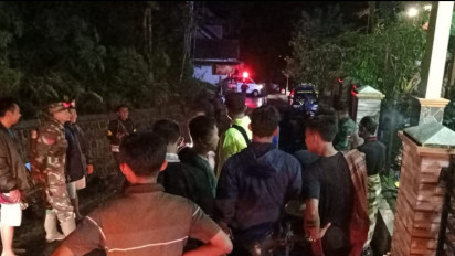 Terdampak Longsor, Ratusan Warga Desa Ngebel Ponorogo Mengungsi