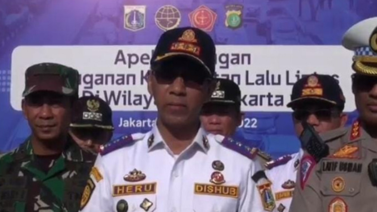 Entaskan Macet dan Banjir, Heru Budi Hartono Perintahkan Pemprov DKI Solid Bersinergi
            - galeri foto