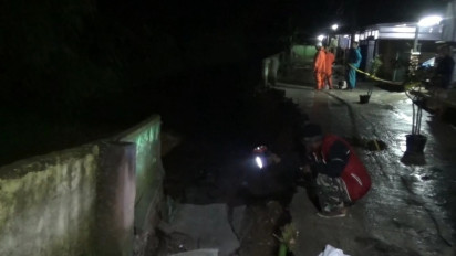 Tembok Penahan Tebing Longsor, Kawasan Lingkungan Perumahan di Sumedang Terancam Akibatkan  11 Rumah Rawan Amblas