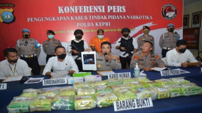 Polda Kepulauan Riau Kejar Pelaku Lain Kasus Penyelundupan Narkoba Jenis Sabu Seberat 26,6 Kilo Asal Malaysia