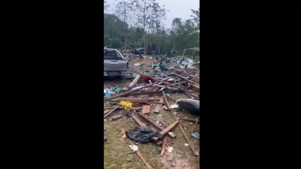 Serangan Udara Militer Myanmar Hantam Arena Konser Perayaan Pendirian Organisasi Kemerdekaan Kachin, 60 Orang Lebih Tewas
            - galeri foto