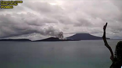 Gunung Anak Krakatau Kemabli Erupsi, PVMBG: Lontarkan Abu Setinggi 150 Meter