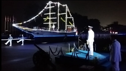 Simbol Pewarisan Nilai-nilai Luhur Kepemimpinan TNI AL, Warnai Pelepasan 82 Perwira Tinggi di Surabaya