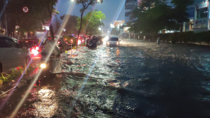 Hujan Sejak Sore Hari, Sebagian Jalan Kota Cirebon Tergenang