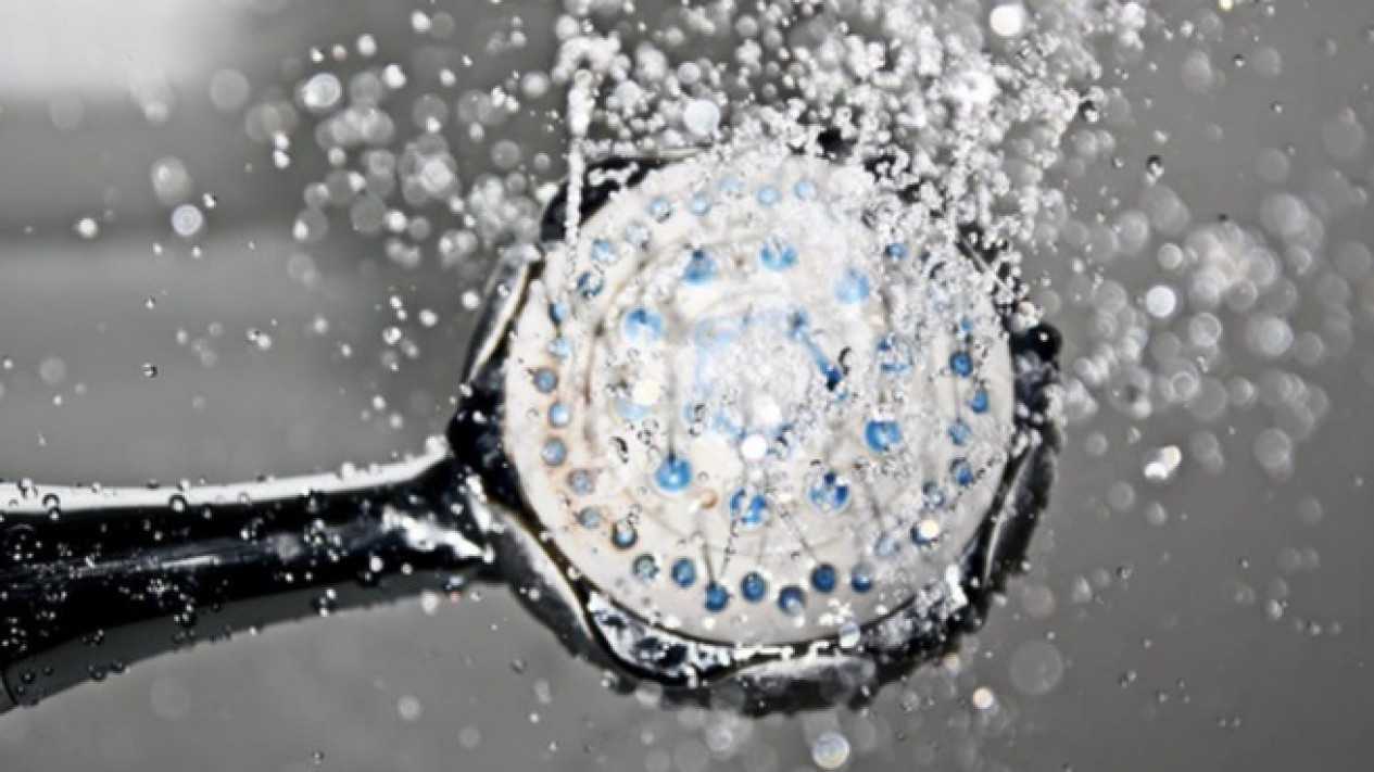 Jangan Sampai Keliru, Ini Suhu Air yang Tepat untuk Memandikan Bayi
            - galeri foto