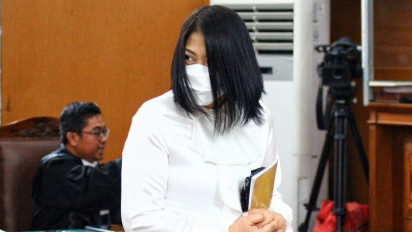 Pakaian Serba Putih, Sidang Putri Candrawathi Dilanjutkan Pemeriksaan 12 Saksi