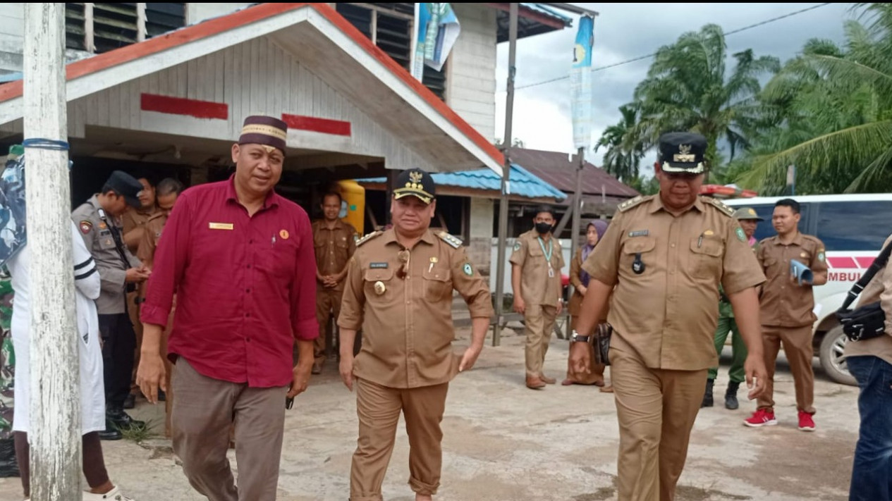 Bupati Kotim: Tahun 2023 Seluruh Desa Akan Mendapatkan Dana Pembangunan Rp200 Juta
            - galeri foto