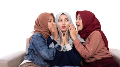 Waspada, Ini Hukum dalam Islam Soal Menceritakan Urusan Ranjang atau Aib Rumah Tanggah ke Orang Lain