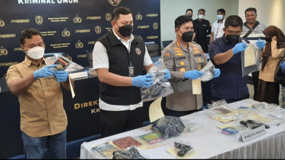 Polisi Tetapkan Perempuan Penerobos Istana Presiden Sembari Membawa Senpi Sebagai Tersangka UU Darurat