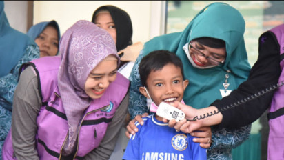 TP-PKK Kabupaten Sidoarjo Bantu Pulihkan Psikis Anak-Anak Korban Bencana Angin Puting Beliung