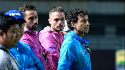 Dipantau oleh Luis Milla dari Madrid, Latihan Perdana Persib Bandung secara Daring Berjalan Lancar