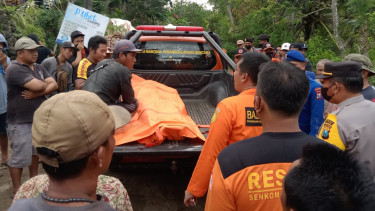 Semua Penumpang Truk Terseret Banjir di Blitar, Akhirnya Berhasil Ditemukan