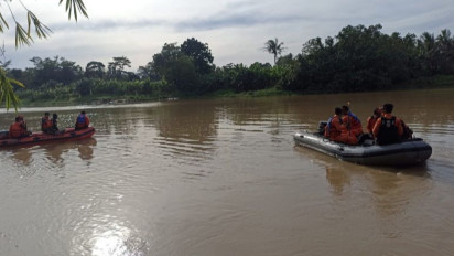 Tim SAR Gabungan Sisir Warga Hanyut di Sungai Ciujung