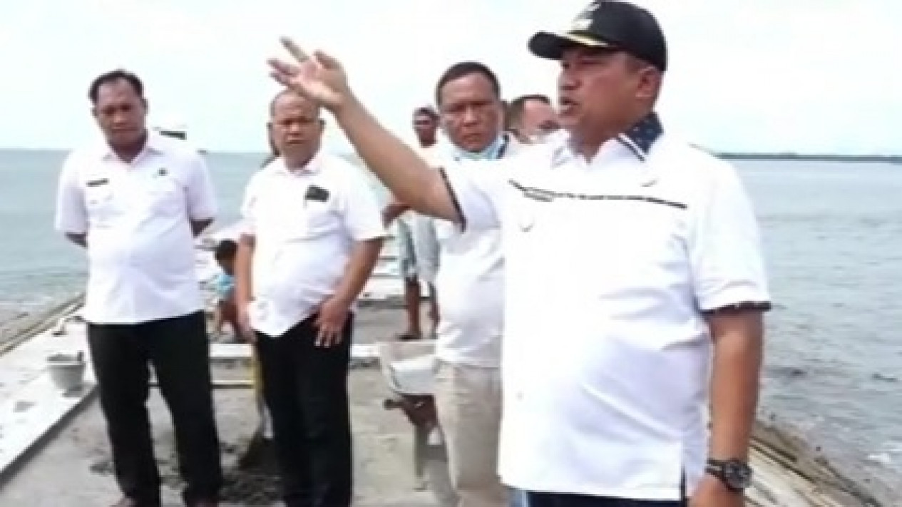 Walikota Sibolga  Minta Rekanan, Rampungkan Proyek Destinasi Wisata Pelabuhan Lama Sibolga Tahun Ini
            - galeri foto