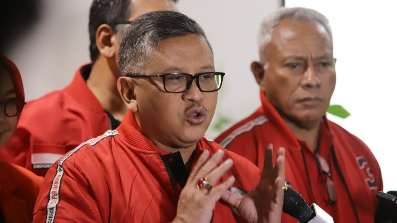 Politikus PDIP Tolak Ancaman Pidana Pasangan Belum Nikah Check In di Hotel
            - galeri foto