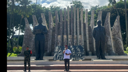 Tokoh Pemuda Maluku Umar Kei Gelar Upacara Sumpah Pemuda di Tugu Proklamasi