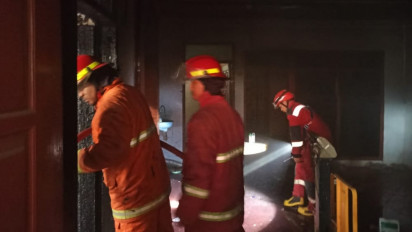 Rumah Warga di Probolinggo Terbakar, Petugas Gabungan Kerahkan Dua Unit Mobil Damkar