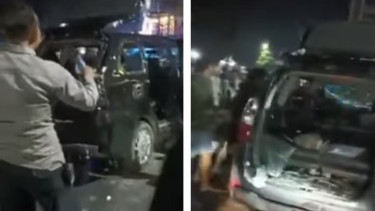 Viral! Kabur Setelah Tabrak Sepeda Motor, Sebuah Mobil di Malang Hancur Dirusak Massa yang Emosi
