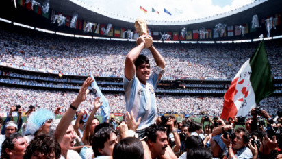 Sang Juara: Diego Maradona, Dewa Piala Dunia 1986 yang Membuat FIFA Pun Merayakan Hari Lahirnya pada 30 Oktober