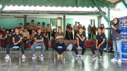 Sinergi Sepakbola, PSIM Yogya "Goes To School" di SMP N 10 Yogyakarta