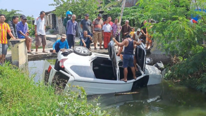 Kabur Saat Kepergok Warga, Pelaku dan Mobil Angkut Barang Curian Terjebur ke Sungai