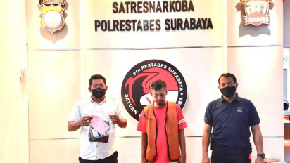 Driver Taxi Online Nyambi Kurir Sabu, Ditangkap Polisi di Lobi Hotel di Surabaya