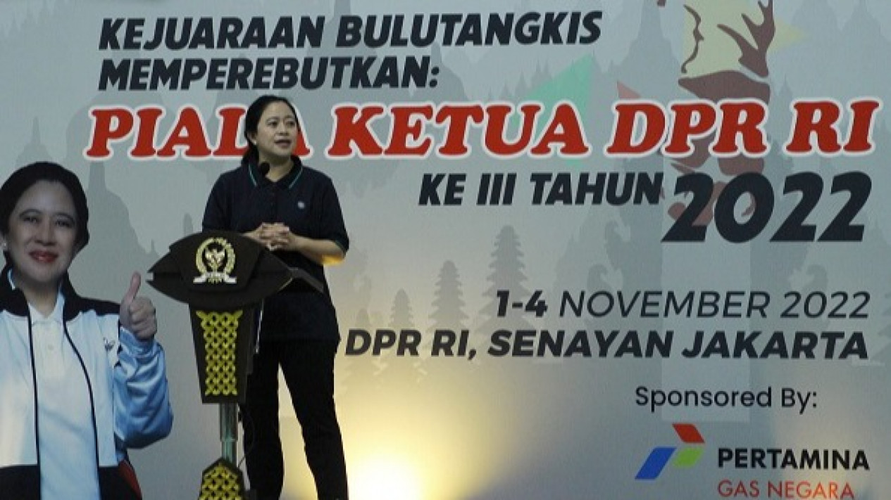 Resmikan Sport Center DPR, Puan Maharani Diteriaki Presiden oleh Menteri Bahlil
            - galeri foto