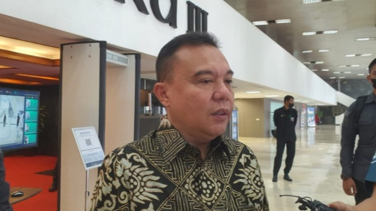 MK Izinkan Menteri Nyapres Tanpa Harus Mundur
            - galeri foto