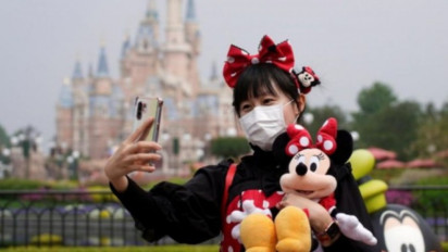 Disneyland Shanghai Lockdown, Ribuan Pengunjung Terkurung di Dalam