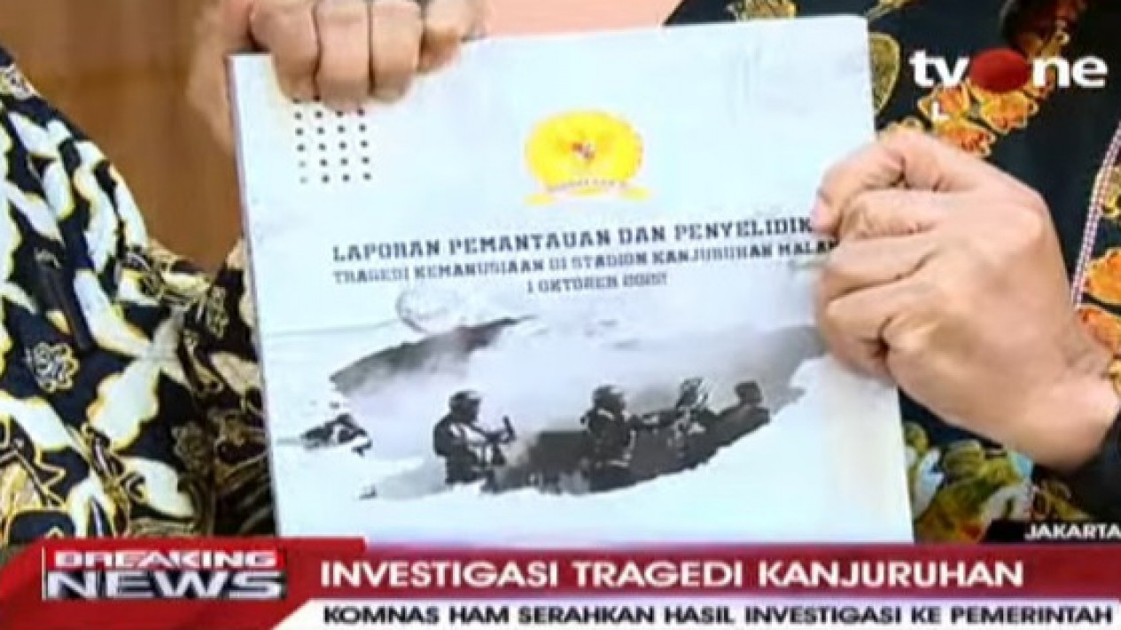 Serahkan Hasil Investigasi Tragedi Kanjuruhan ke Pemerintah, Komnas HAM Minta PSSI Dibekukan Sementara
            - galeri foto