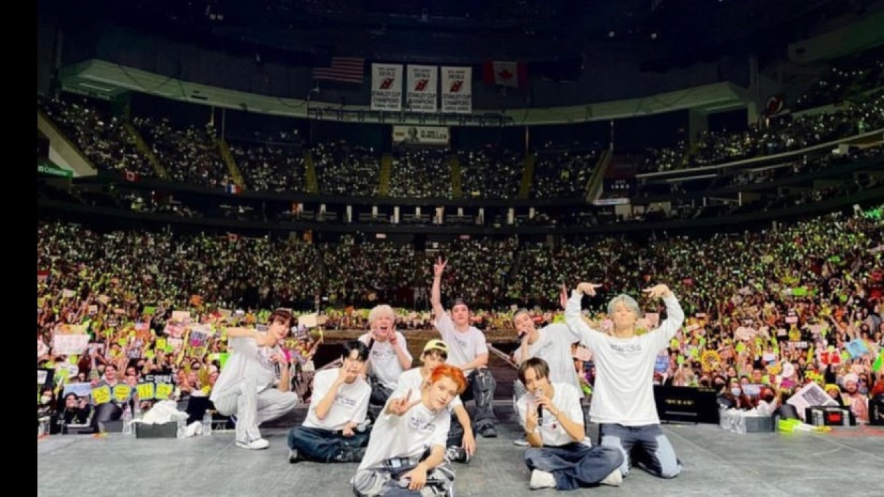 Usai Teror Bom, 30 Fans Pingsan, Konser NCT 127 Hari Pertama Dibubarkan di Tengah Acara
            - galeri foto