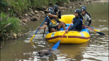 Sosok Mayat Pria Tanpa Identitas Ditemukan Mengambang di Kali Cisadane Tangerang, Polisi Pastikan Tak Ada Kekerasan