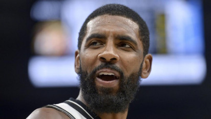 Nike Berpisah dengan Kyrie Irving