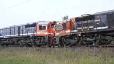 Dua Kereta Babaranjang Tabrakan di Dekat Stasiun Rengas Lampung Tengah