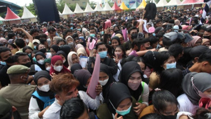 Bursa Kerja Batam Dihentikan Sementara Karena Penumpukan Pencari Kerja