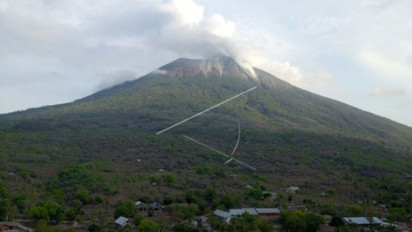Erupsi Gunung Ile Lewotolok, Tiga Desa di Kaki Gunung Diminta Waspadai Longsoran lava