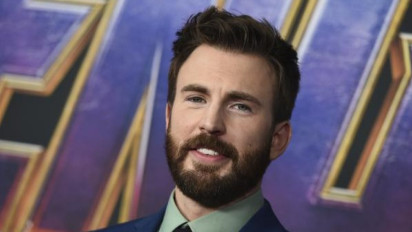 Majalah People Nobatkan Chris Evans Sebagai Pria Terseksi