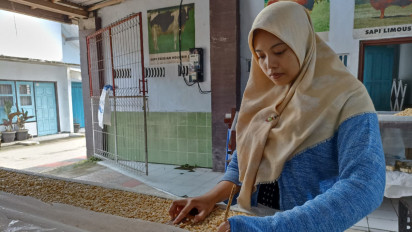 Harga Kedelai Meroket, Pengrajin Tahu dan Tempe di Blitar Perkecil Ukuran