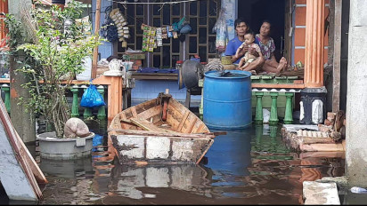 Korban Banjir Langkat Keluhkan Minimnya Bantuan Bahan Makanan Dan Obat - Obatan